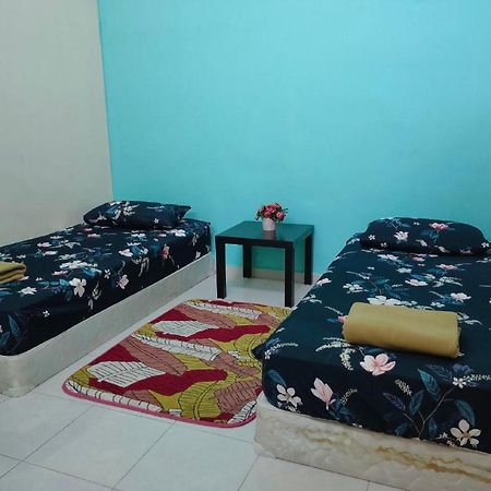 D'Q Putra Homestay Melaka  Luaran gambar