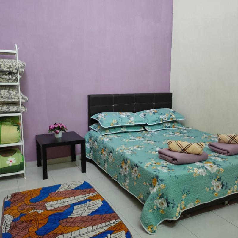 D'Q Putra Homestay Melaka  Luaran gambar